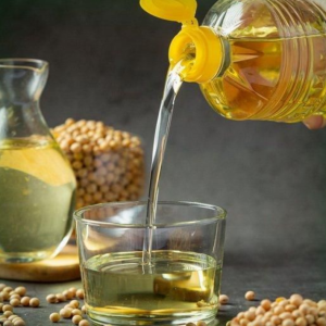 Refined soybean oil